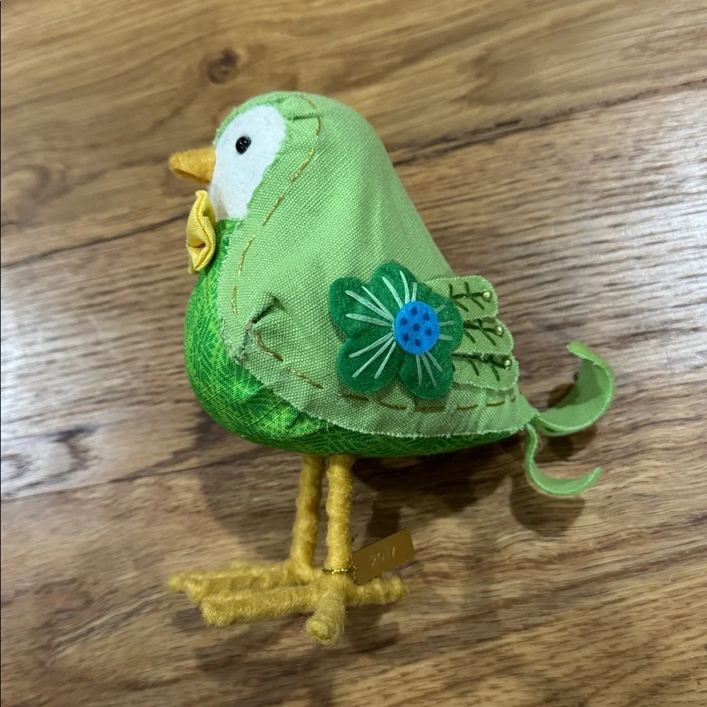 Target 2017 Summer Bird Featherly Friends - Tweet